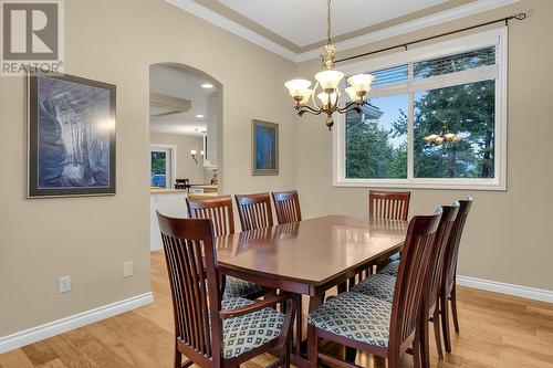 251 Highgate Court, Kelowna, BC - Indoor Photo Showing Dining Room