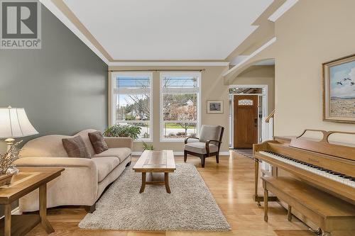 251 Highgate Court, Kelowna, BC - Indoor Photo Showing Other Room