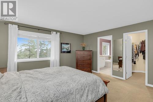 251 Highgate Court, Kelowna, BC - Indoor Photo Showing Bedroom