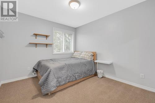 251 Highgate Court, Kelowna, BC - Indoor Photo Showing Bedroom