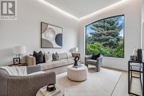 1657 Glenvista Drive, Oakville (Iroquois Ridge North), ON - Indoor Photo Showing Living Room