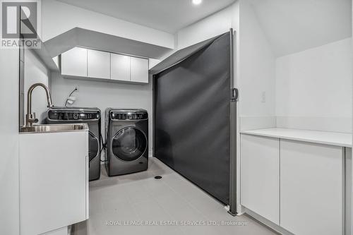 1657 Glenvista Drive, Oakville (Iroquois Ridge North), ON - Indoor Photo Showing Laundry Room