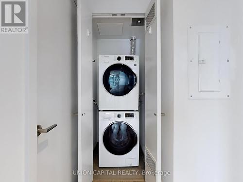 1806 - 50 Power Street, Toronto, ON - Indoor Photo Showing Laundry Room