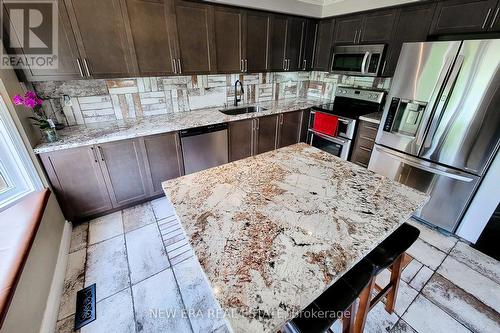 8 - 5090 Fairview Street, Burlington (Appleby), ON - Indoor Photo Showing Kitchen With Stainless Steel Kitchen With Upgraded Kitchen