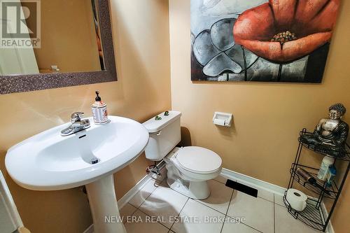 8 - 5090 Fairview Street, Burlington (Appleby), ON - Indoor Photo Showing Bathroom