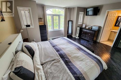 8 - 5090 Fairview Street, Burlington (Appleby), ON - Indoor Photo Showing Bedroom