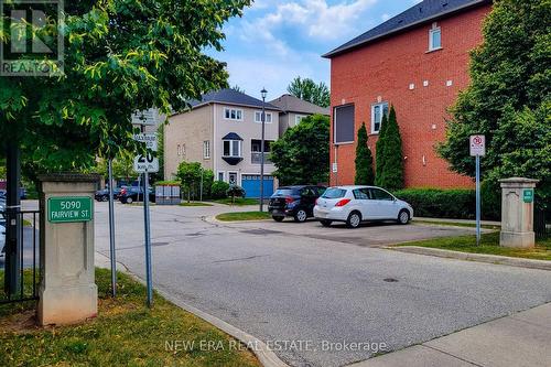 8 - 5090 Fairview Street, Burlington (Appleby), ON - Outdoor