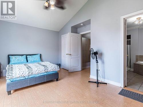 5 Rocky Point Crescent, Brampton, ON - Indoor Photo Showing Bedroom