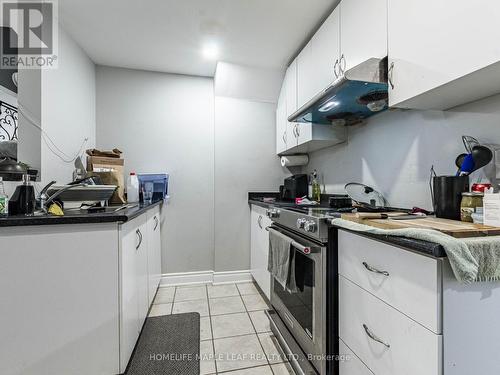 5 Rocky Point Crescent, Brampton (Madoc), ON - Indoor Photo Showing Kitchen