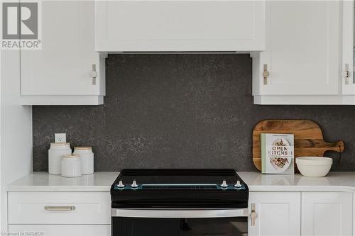 358 Mclean Crescent, Port Elgin, ON - Indoor Photo Showing Kitchen