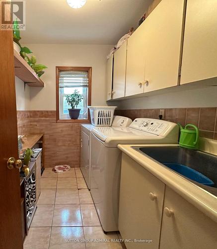 159 Earlsdale Avenue, Toronto (Oakwood Village), ON - Indoor Photo Showing Laundry Room