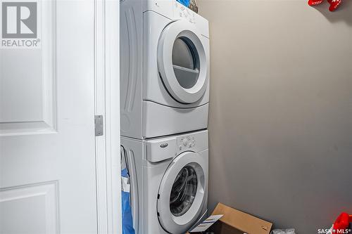 205 100 Chaparral Boulevard, Martensville, SK - Indoor Photo Showing Laundry Room