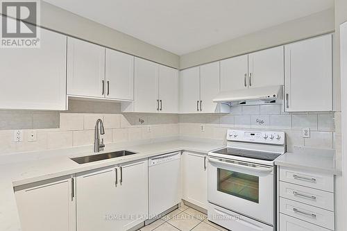 265 Mingay Avenue, Markham, ON - Indoor Photo Showing Kitchen