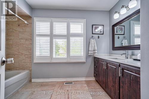 4805 Crystal Rose Drive, Mississauga (East Credit), ON - Indoor Photo Showing Bathroom