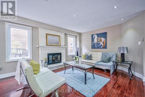 4805 Crystal Rose Drive, Mississauga (East Credit), ON - Indoor Photo Showing Living Room With Fireplace