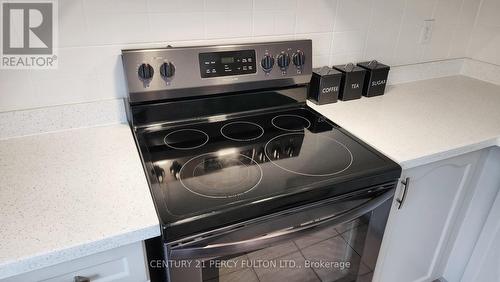 14 Australia Drive, Brampton (Sandringham-Wellington), ON - Indoor Photo Showing Kitchen