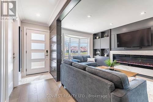 123 Dewitt Road, Hamilton (Stoney Creek), ON - Indoor Photo Showing Living Room With Fireplace