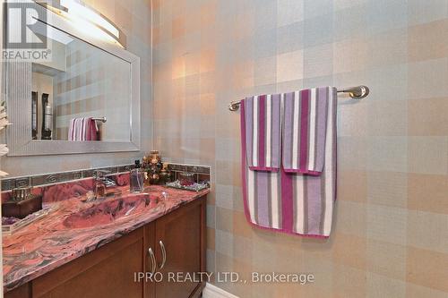 16 Bryant Court, Brampton, ON - Indoor Photo Showing Bathroom