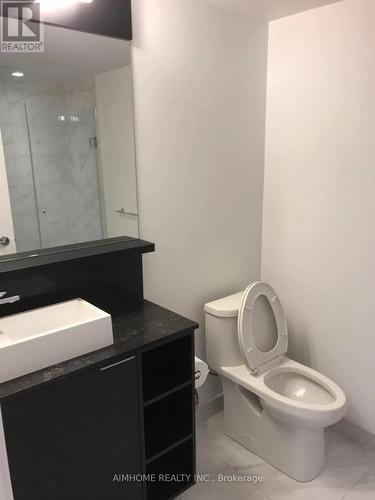 3916 - 85 Wood Street, Toronto, ON - Indoor Photo Showing Bathroom