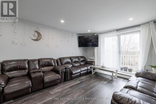 301 - 1590 Ernest Avenue, London, ON - Indoor Photo Showing Living Room