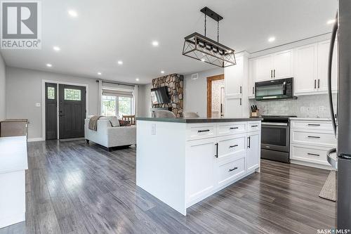 226 Evenson Avenue, Manitou Beach, SK - Indoor Photo Showing Kitchen With Upgraded Kitchen