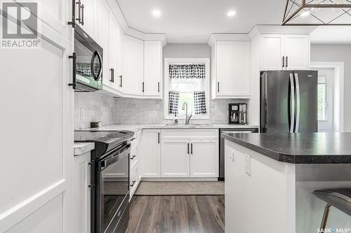 226 Evenson Avenue, Manitou Beach, SK - Indoor Photo Showing Kitchen With Stainless Steel Kitchen With Upgraded Kitchen