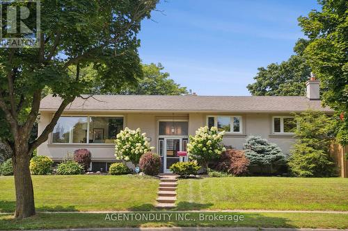 3479 Spruce Avenue, Burlington (Roseland), ON - Outdoor With Facade