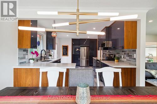 3479 Spruce Avenue, Burlington (Roseland), ON - Indoor Photo Showing Kitchen