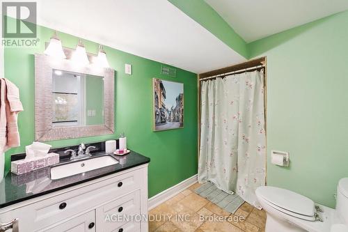 3479 Spruce Avenue, Burlington (Roseland), ON - Indoor Photo Showing Bathroom