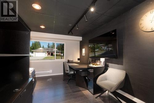 3155 Cardinal Drive, Burnaby, BC - Indoor Photo Showing Dining Room