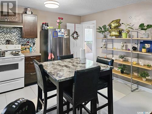 3817 Diefenbaker Drive, Saskatoon, SK - Indoor Photo Showing Kitchen