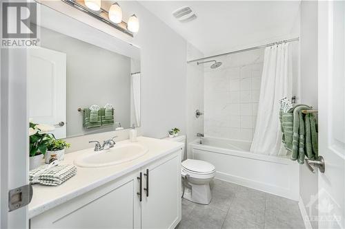 34 Coppermine Street, Ottawa, ON - Indoor Photo Showing Bathroom