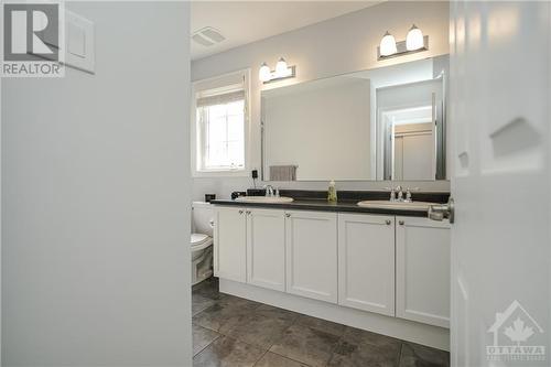 595 Foxlight Circle, Ottawa, ON - Indoor Photo Showing Bathroom