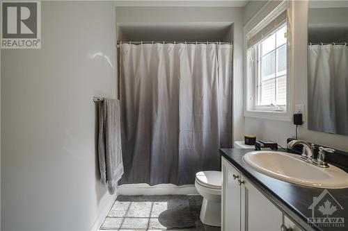 595 Foxlight Circle, Ottawa, ON - Indoor Photo Showing Bathroom