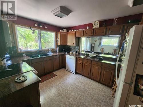 100 Scott Street, Kennedy, SK - Indoor Photo Showing Kitchen