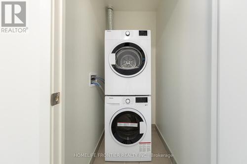 3004 - 65 Mutual Street, Toronto (Church-Yonge Corridor), ON - Indoor Photo Showing Laundry Room