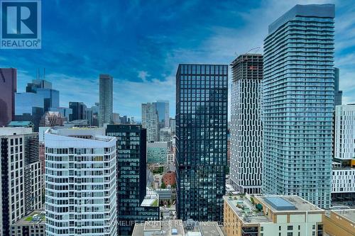 3004 - 65 Mutual Street, Toronto (Church-Yonge Corridor), ON - Outdoor With Facade