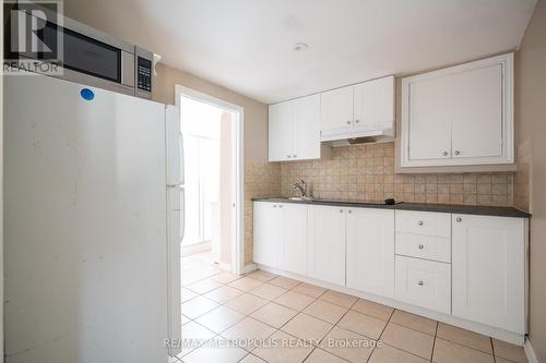 1 Highbrook Drive, Toronto (Bendale), ON - Indoor Photo Showing Kitchen