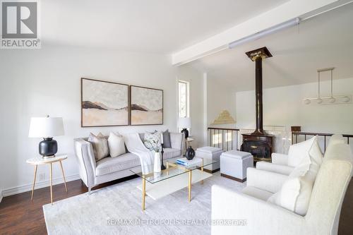 1 Highbrook Drive, Toronto (Bendale), ON - Indoor Photo Showing Living Room