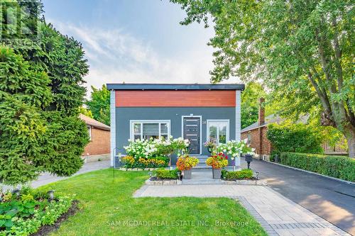 30 Maple Avenue N, Mississauga, ON - Outdoor