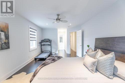 30 Maple Avenue N, Mississauga, ON - Indoor Photo Showing Bedroom