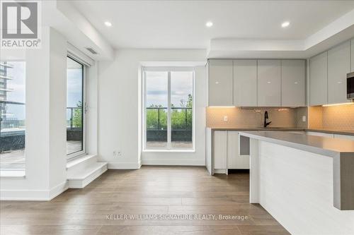 503 - 2481 Taunton Road, Oakville (Uptown Core), ON - Indoor Photo Showing Kitchen