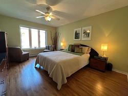 Master bedroom - 