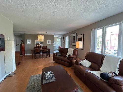 Living room - 11-200 Boul. De L'Hôpital, Gatineau (Gatineau), QC - Indoor Photo Showing Living Room