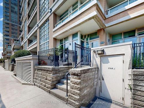 Th10-6 Pirandello St, Toronto, ON - Outdoor