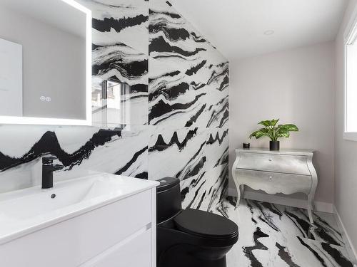 Powder room - 4883 Rue Olivier-Maurault, Laval (Chomedey), QC - Indoor