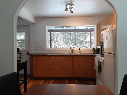 Cuisine - 7 Rue Des Malards, Sainte-Marguerite-Du-Lac-Masson, QC - Indoor Photo Showing Kitchen With Double Sink