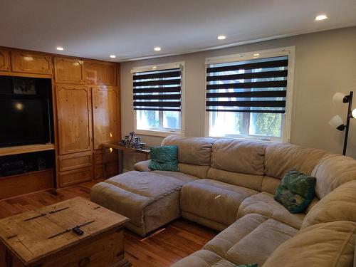 Living room - 605 Rue Albert-Ouimet, Terrebonne (Terrebonne), QC - Indoor Photo Showing Living Room