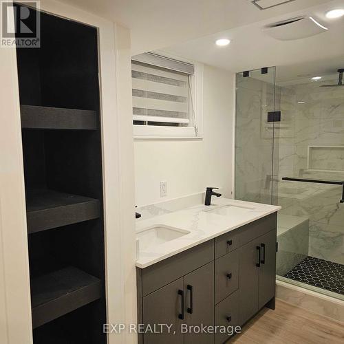 5552 Bourget Drive, Mississauga, ON - Indoor Photo Showing Bathroom