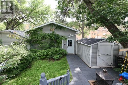 2215 Cameron Street, Regina, SK - Outdoor